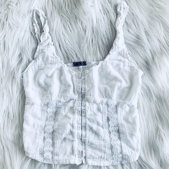 Tops - SOLD 💔White Peasant Floral Lace Crop Top